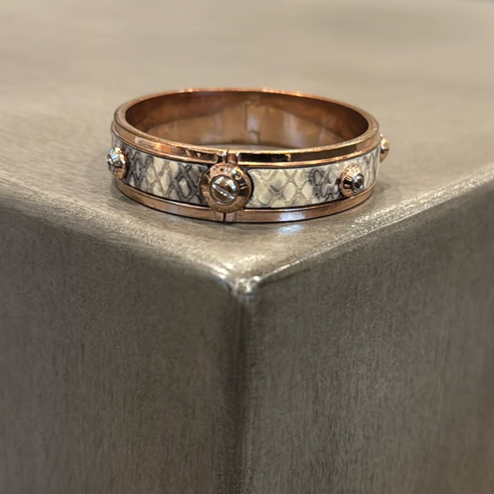 NWOT  henri bendel snakeskin bangle